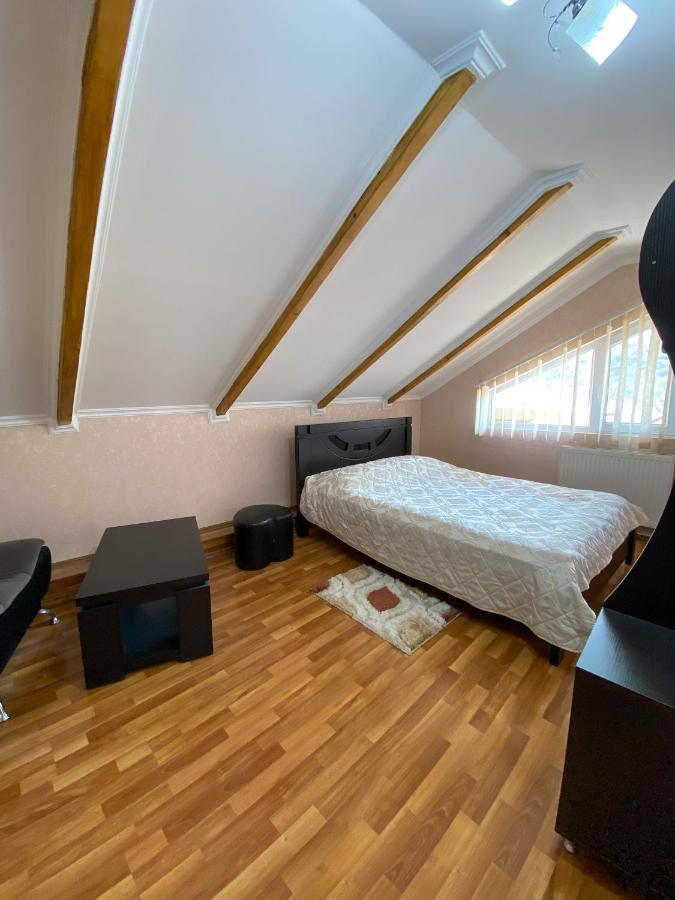 Guest House Iberia Мцхета Екстер'єр фото