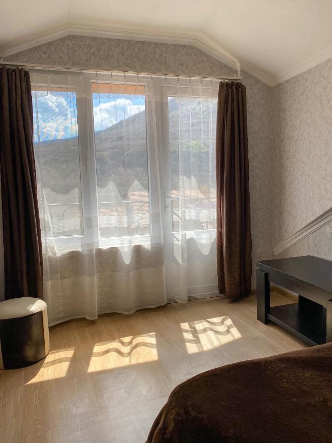 Guest House Iberia Мцхета Екстер'єр фото