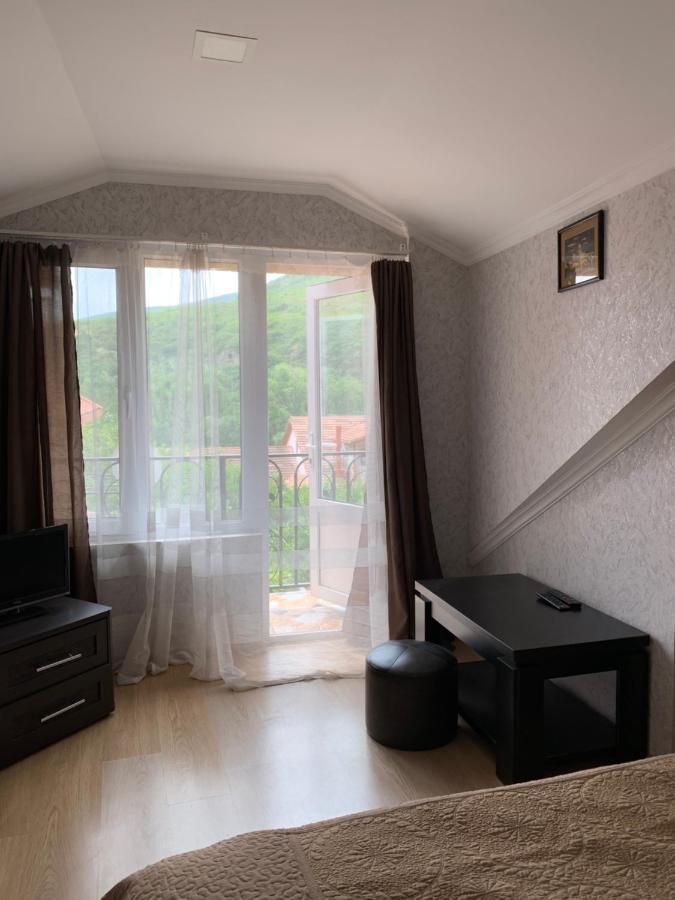 Guest House Iberia Мцхета Екстер'єр фото