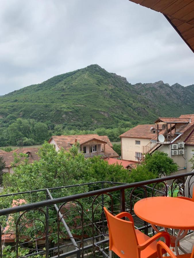 Guest House Iberia Мцхета Екстер'єр фото